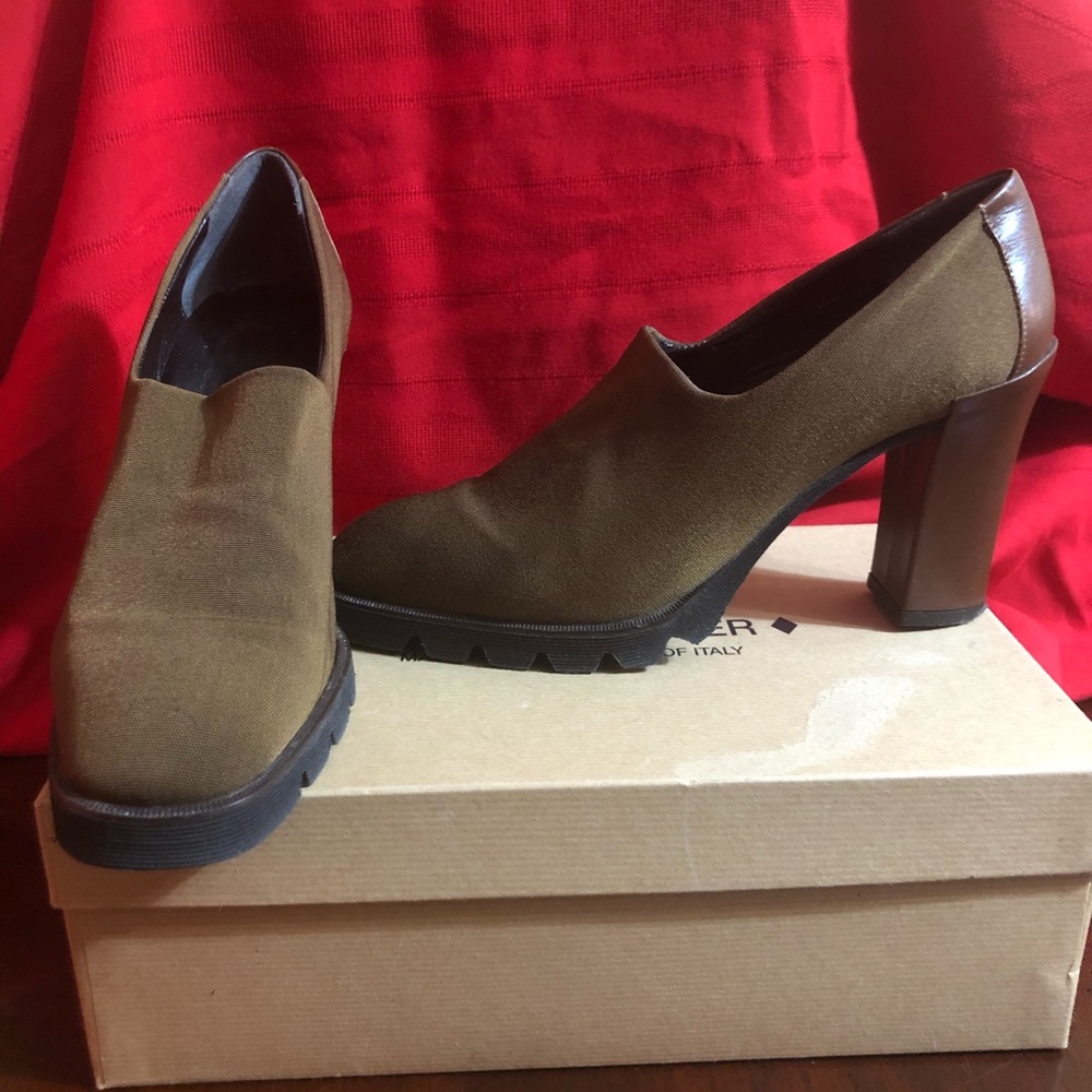 Donald J Pliner Heels - Picture 2 of 6
